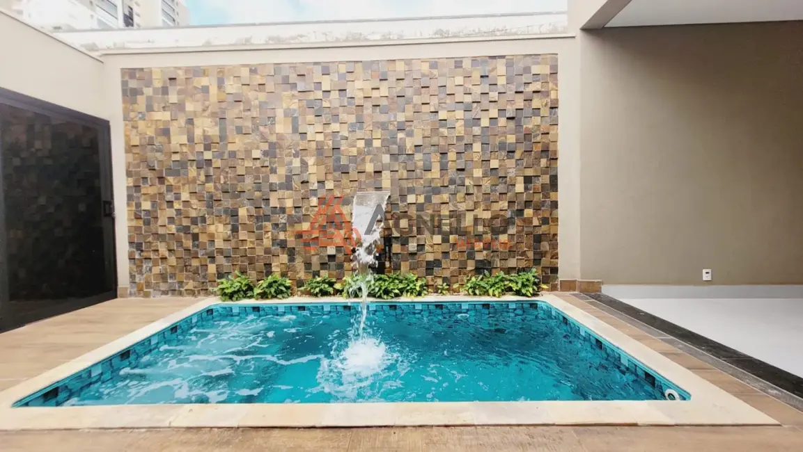 Foto 1 de Casa com 3 quartos à venda, 244m2 em São José, Franca - SP