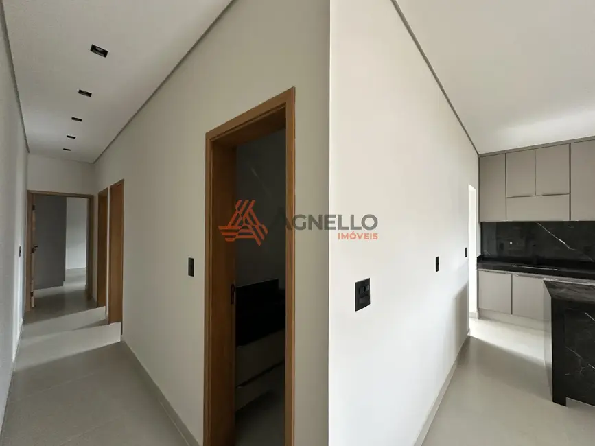 Foto 2 de Apartamento com 3 quartos à venda, 100m2 em Jardim Piratininga, Franca - SP