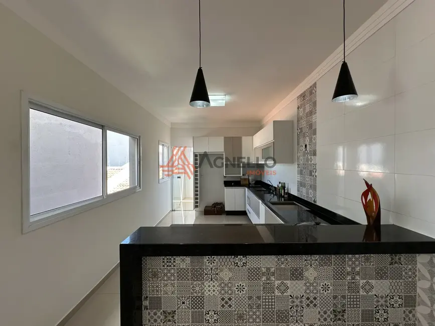 Casa com 3 quartos à venda, 250m2 em Jardim Redentor, Franca - SP - imagem 3 Foto 3 de Casa com 3 quartos à venda, 250m2 em Jardim Redentor, Franca - SP