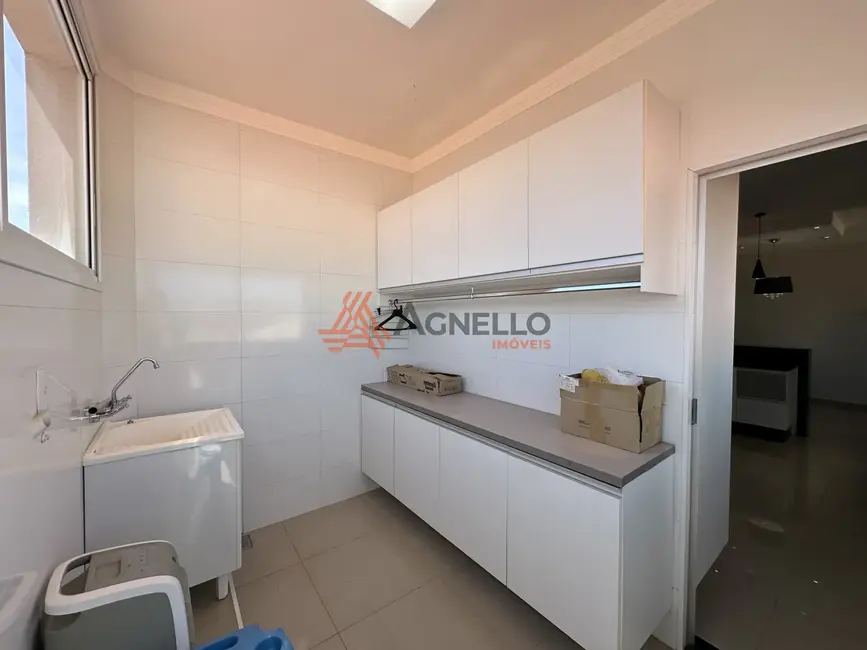 Casa com 3 quartos à venda, 250m2 em Jardim Redentor, Franca - SP - imagem 5 Foto 5 de Casa com 3 quartos à venda, 250m2 em Jardim Redentor, Franca - SP