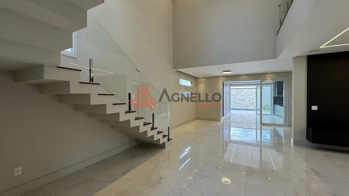 Foto 1 de Casa de Condomínio com 4 quartos à venda, 319m2 em Village Santa Georgina, Franca - SP