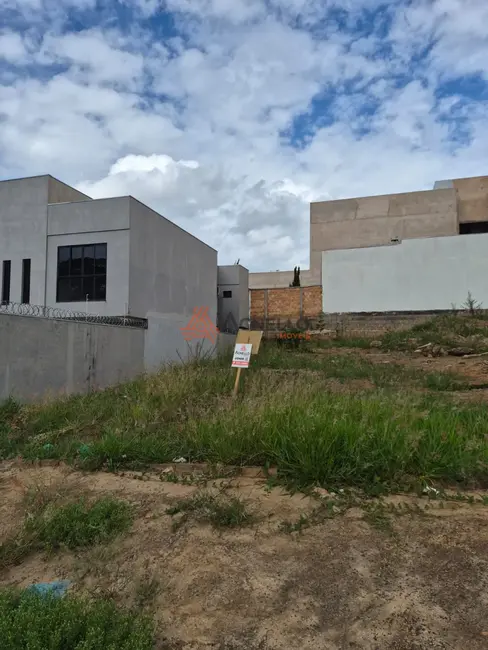 Foto 1 de Terreno / Lote à venda, 233m2 em Jardim Conceição Leite, Franca - SP