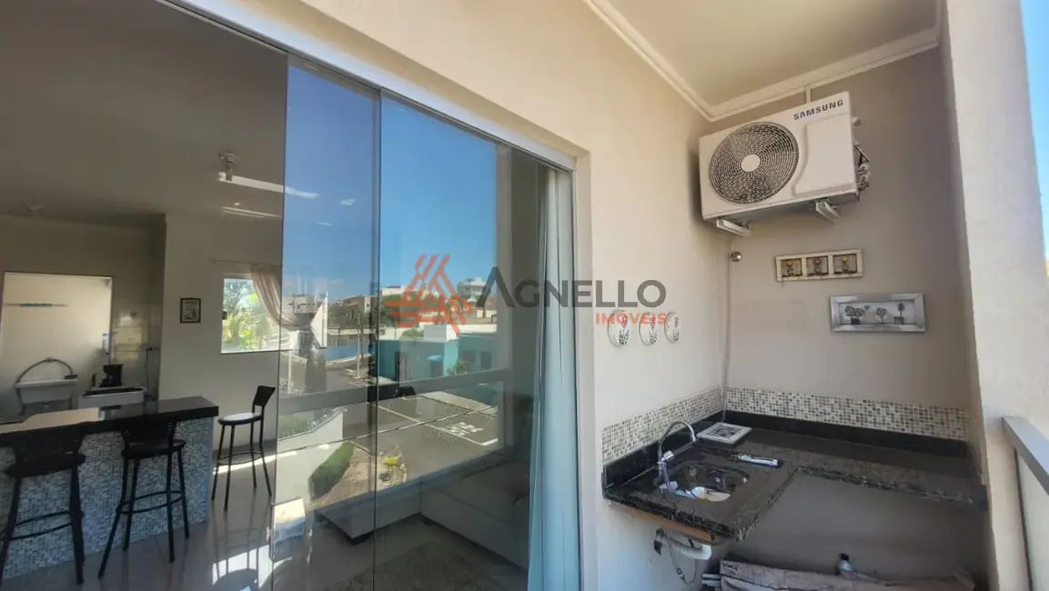 Foto 2 de Apartamento com 2 quartos à venda, 74m2 em São José, Franca - SP