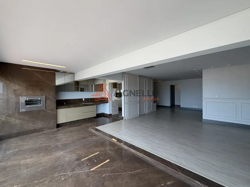 Foto 2 de Apartamento com 3 quartos à venda, 185m2 em São José, Franca - SP