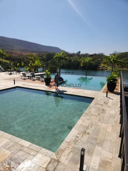 Foto 1 de Terreno / Lote à venda, 360m2 em Rifaina - SP