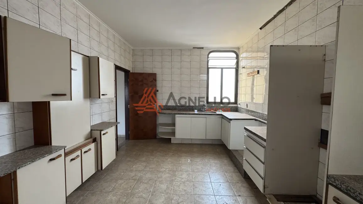 Foto 6 de Armazém / Galpão à venda, 263m2 em Vila Nicácio, Franca - SP