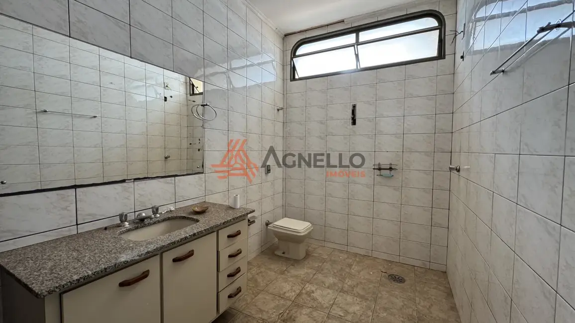 Foto 8 de Armazém / Galpão à venda, 263m2 em Vila Nicácio, Franca - SP