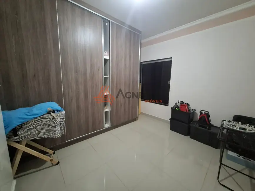 Foto 8 de Casa com 3 quartos à venda, 180m2 em Jardim Elisa, Franca - SP
