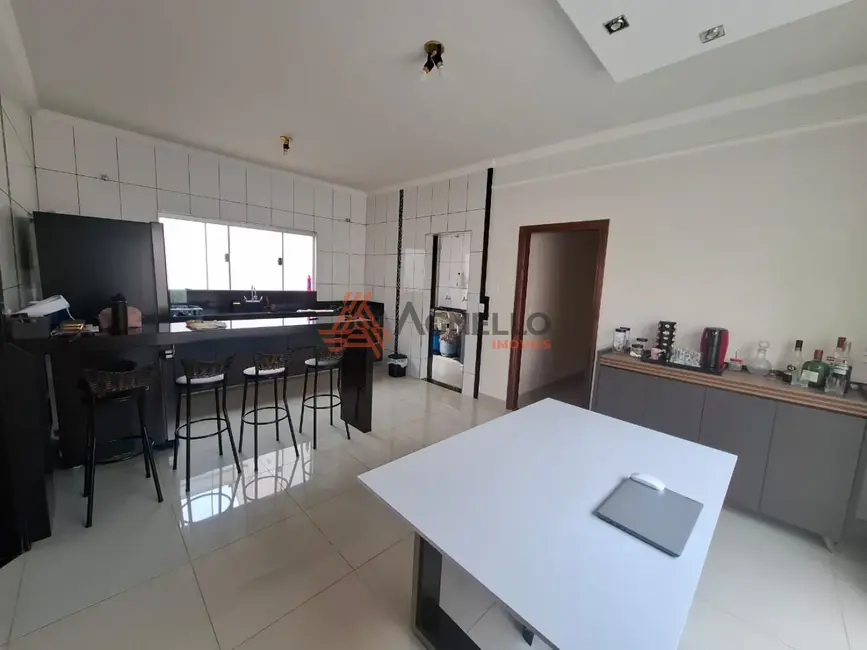 Foto 3 de Casa com 3 quartos à venda, 180m2 em Jardim Elisa, Franca - SP