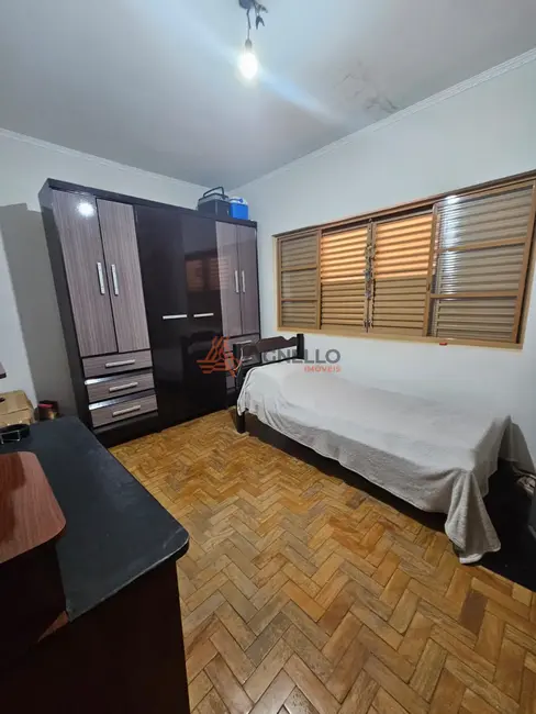 Foto 8 de Casa com 3 quartos à venda, 180m2 em Jardim Francano, Franca - SP