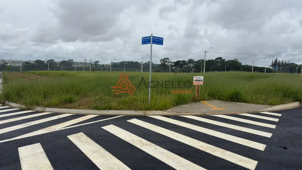 Foto 1 de Terreno / Lote à venda, 247m2 em Franca - SP