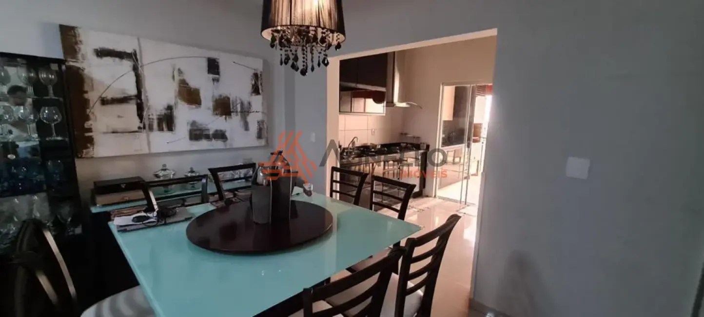 Foto 5 de Casa com 3 quartos à venda, 155m2 em Esplanada Primo Meneghetti, Franca - SP