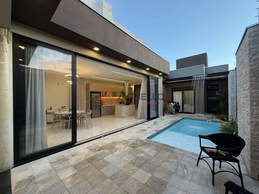 Foto 1 de Casa com 3 quartos à venda, 200m2 em Jardim Integração, Franca - SP