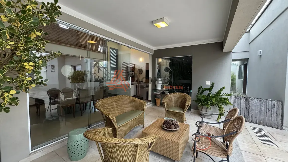 Foto 5 de Casa de Condomínio com 3 quartos à venda, 425m2 em Morada do Verde, Franca - SP