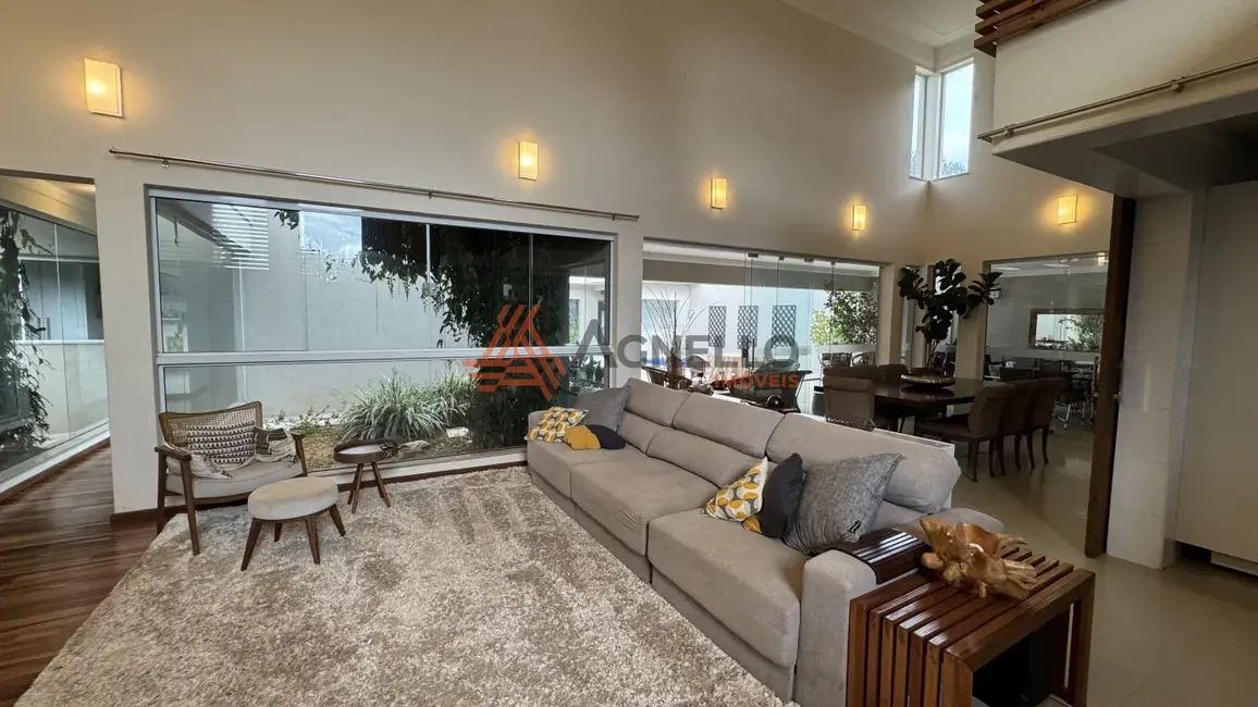 Foto 3 de Casa de Condomínio com 3 quartos à venda, 425m2 em Morada do Verde, Franca - SP