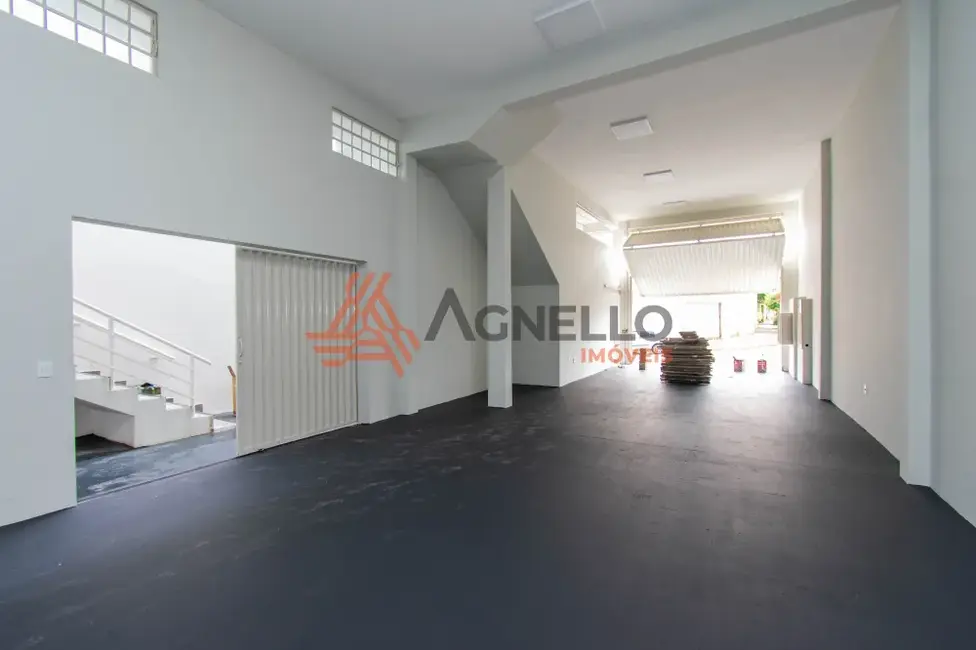 Armazém / Galpão à venda, 441m2 em Residencial Itapuã, Franca - SP - imagem 4 Foto 4 de Armazém / Galpão à venda, 441m2 em Residencial Itapuã, Franca - SP