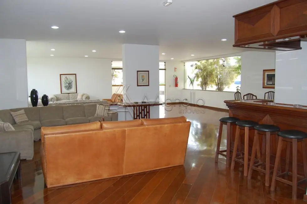 Foto 8 de Apartamento com 3 quartos à venda, 342m2 em Centro, Franca - SP