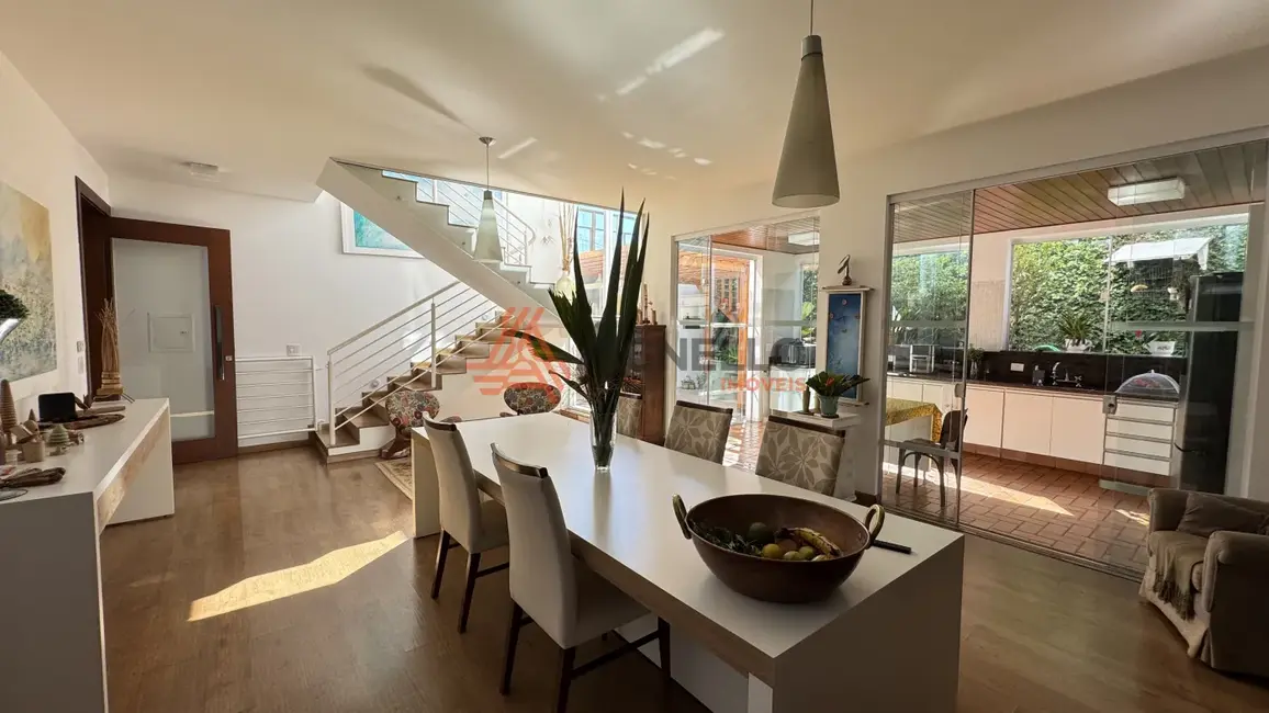 Foto 8 de Casa com 4 quartos para alugar, 297m2 em Residencial Baldassari, Franca - SP