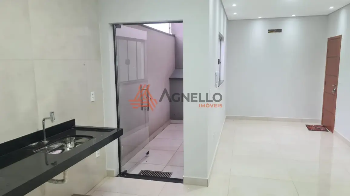 Foto 2 de Apartamento com 2 quartos à venda, 96m2 em Franca - SP