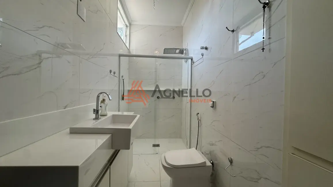 Foto 7 de Casa com 4 quartos para alugar, 279m2 em São José, Franca - SP