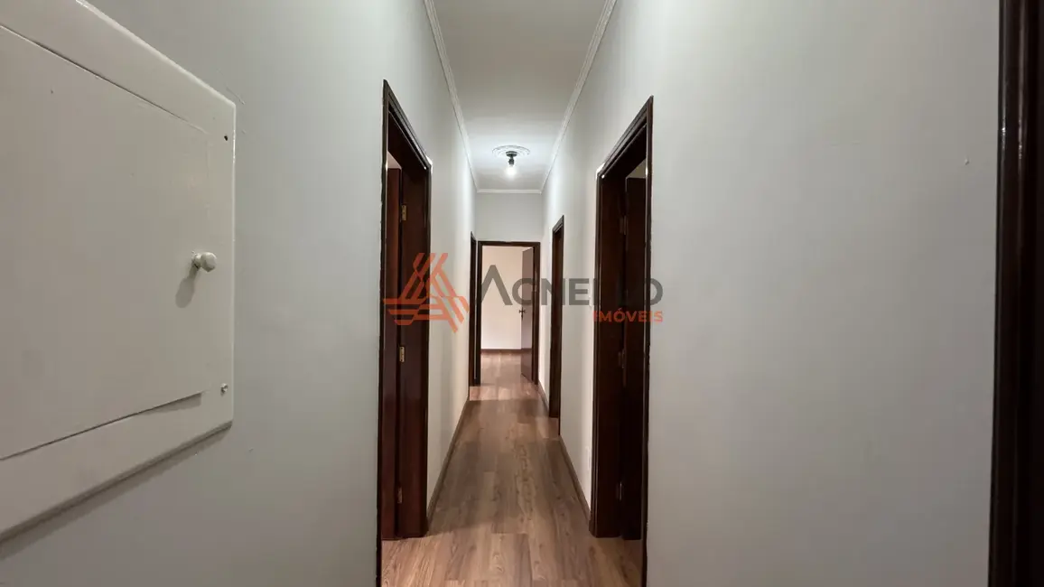 Foto 4 de Casa com 4 quartos para alugar, 279m2 em São José, Franca - SP