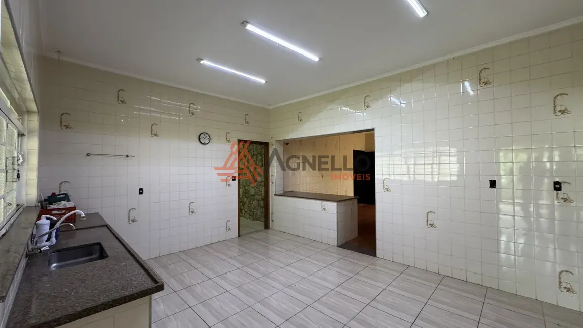 Foto 4 de Casa com 3 quartos à venda, 191m2 em São José, Franca - SP