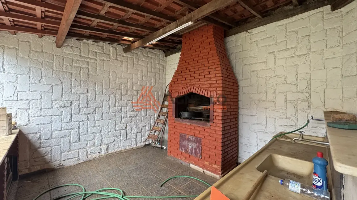 Foto 2 de Casa com 3 quartos à venda, 191m2 em São José, Franca - SP