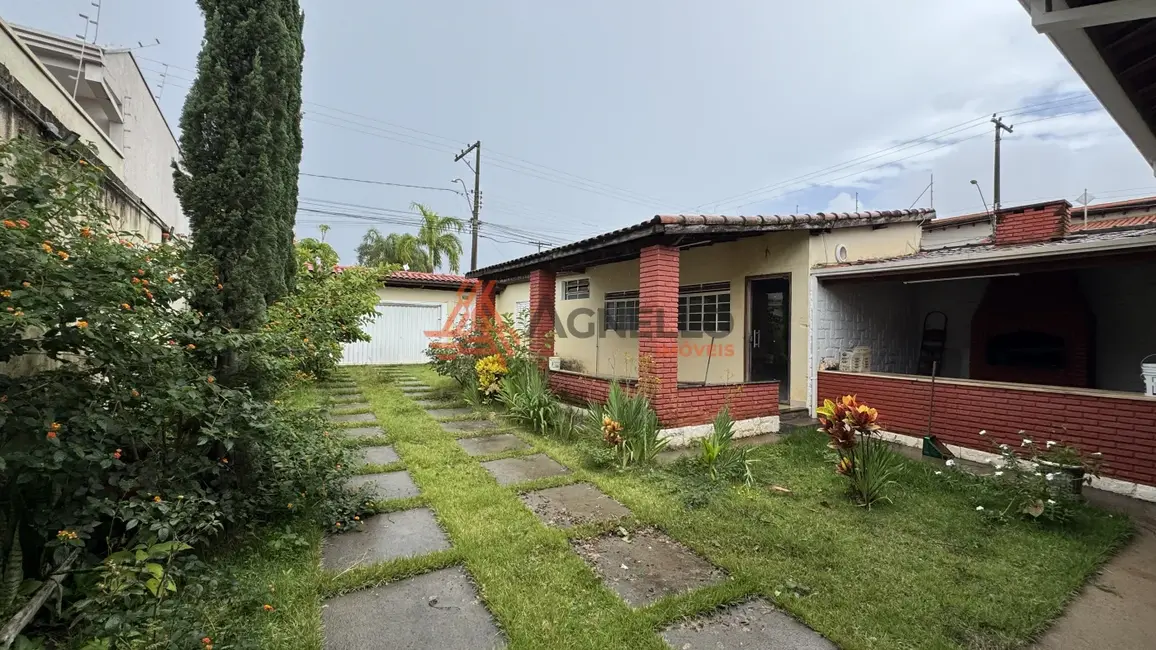 Foto 1 de Casa com 3 quartos à venda, 191m2 em São José, Franca - SP