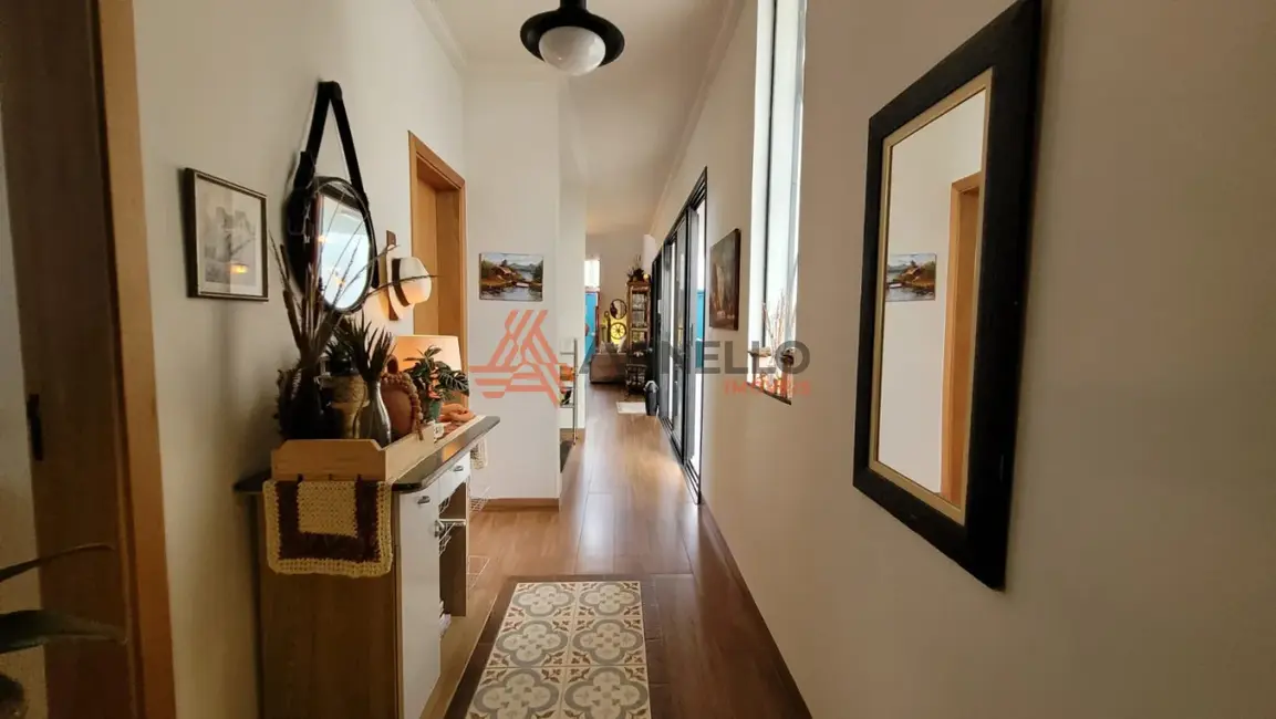 Casa com 3 quartos à venda, 187m2 em Jardim Santa Lúcia, Franca - SP - imagem 6 Foto 6 de Casa com 3 quartos à venda, 187m2 em Jardim Santa Lúcia, Franca - SP