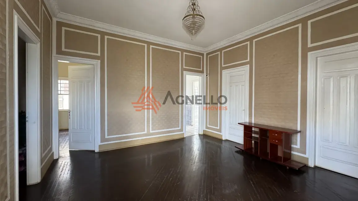 Foto 1 de Loja com 3 quartos à venda, 219m2 em Estação, Franca - SP