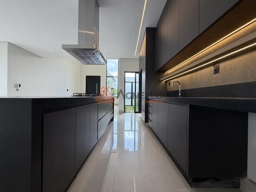 Foto 1 de Casa de Condomínio com 3 quartos à venda, 216m2 em Villa Piemonte I, Franca - SP