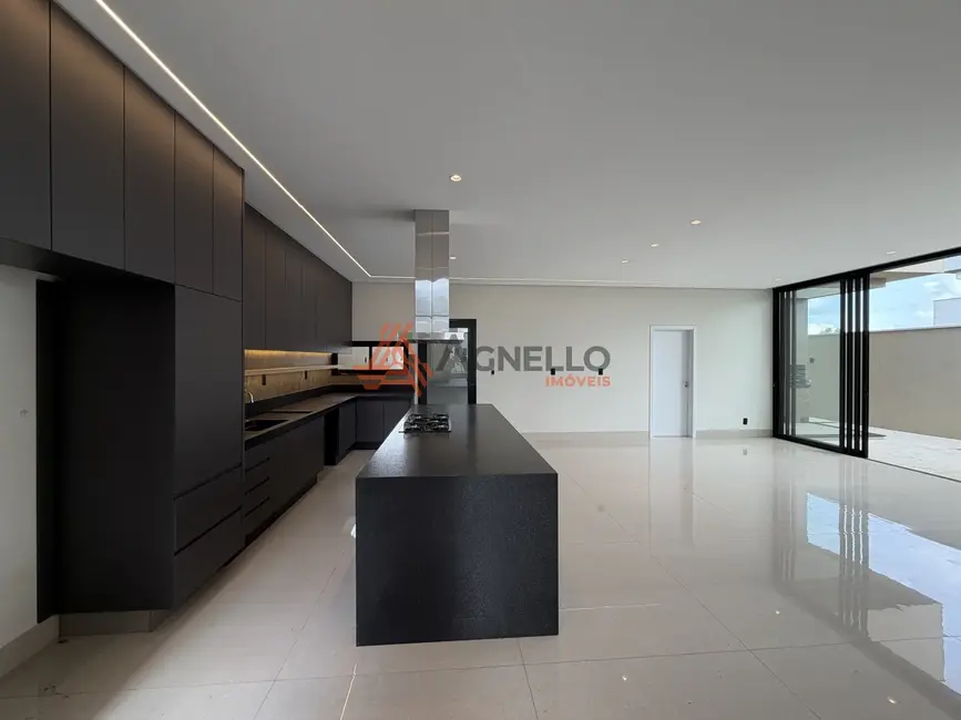 Foto 4 de Casa de Condomínio com 3 quartos à venda, 216m2 em Villa Piemonte I, Franca - SP