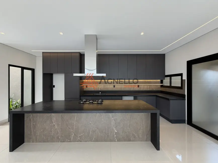 Foto 2 de Casa de Condomínio com 3 quartos à venda, 216m2 em Villa Piemonte I, Franca - SP