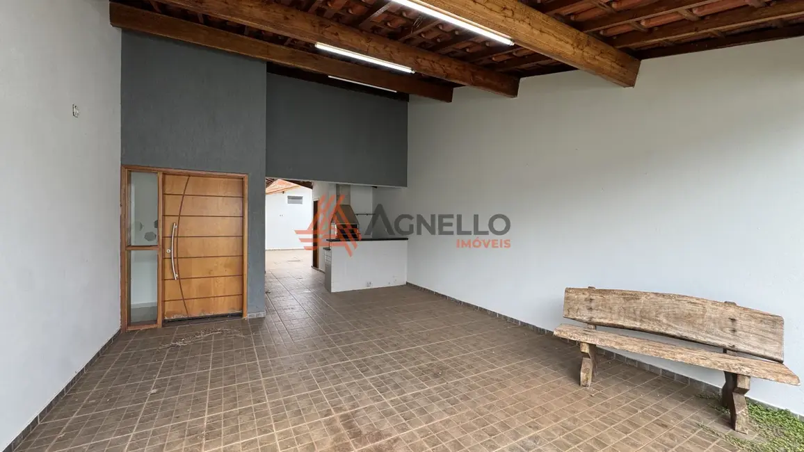 Foto 2 de Casa com 3 quartos para alugar, 150m2 em Residencial Itapuã, Franca - SP