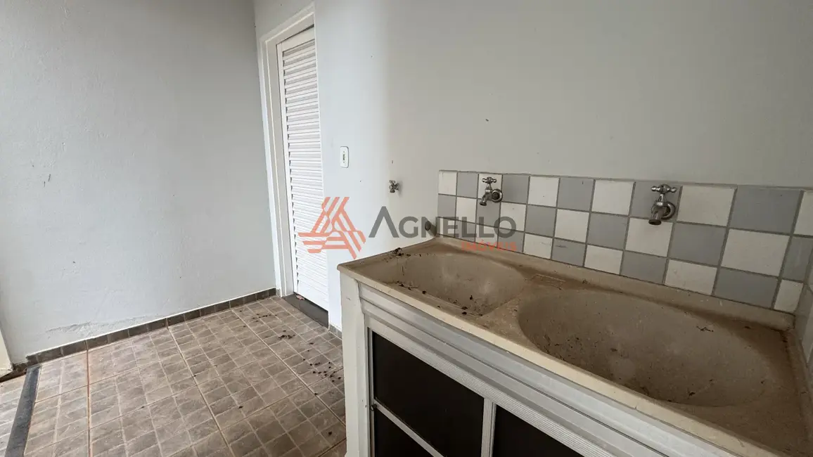 Foto 6 de Casa com 3 quartos para alugar, 150m2 em Residencial Itapuã, Franca - SP
