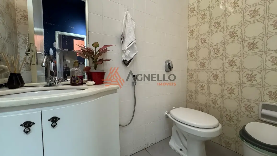 Casa com 3 quartos à venda, 217m2 em Jardim Consolação, Franca - SP - imagem 9 Foto 9 de Casa com 3 quartos à venda, 217m2 em Jardim Consolação, Franca - SP