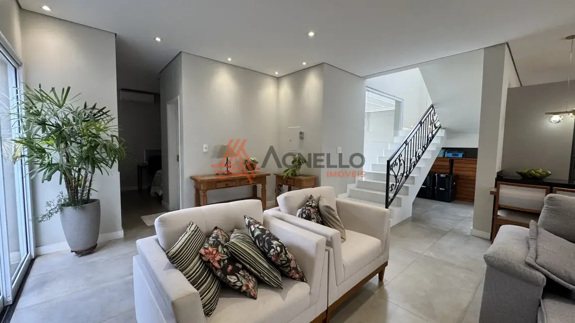 Foto 3 de Casa de Condomínio com 4 quartos à venda, 246m2 em Franca - SP