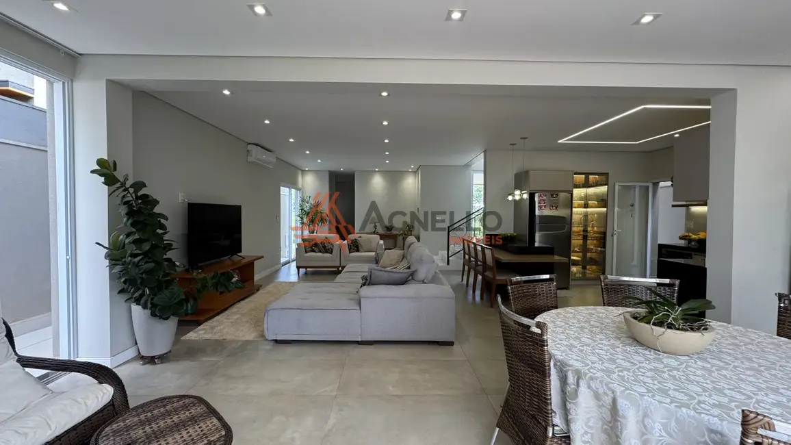 Foto 6 de Casa de Condomínio com 4 quartos à venda, 246m2 em Franca - SP