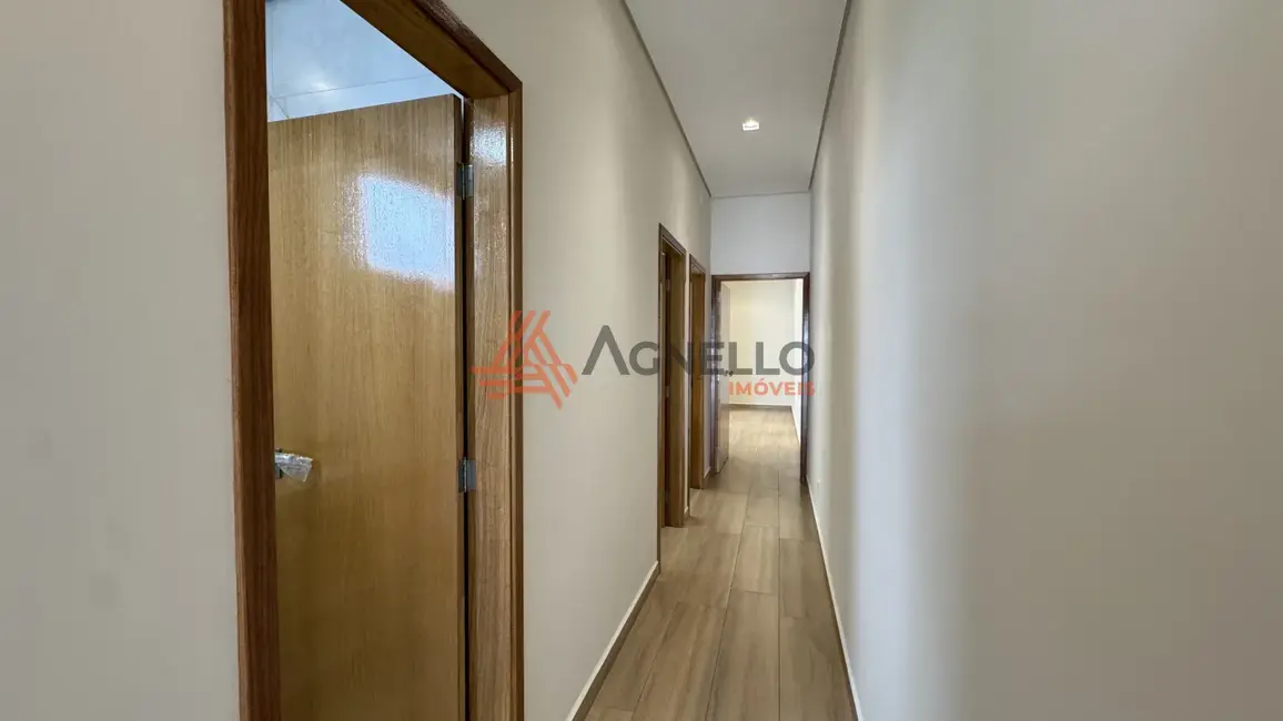 Casa com 3 quartos à venda, 83m2 em Residencial Oswaldo Maciel, Franca - SP - imagem 5 Foto 5 de Casa com 3 quartos à venda, 83m2 em Residencial Oswaldo Maciel, Franca - SP