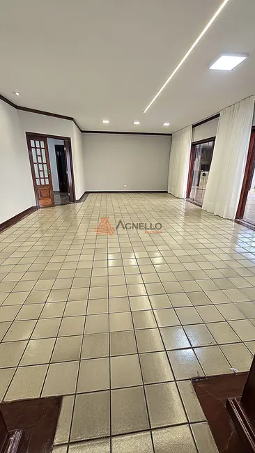 Foto 7 de Casa com 5 quartos à venda, 665m2 em São José, Franca - SP