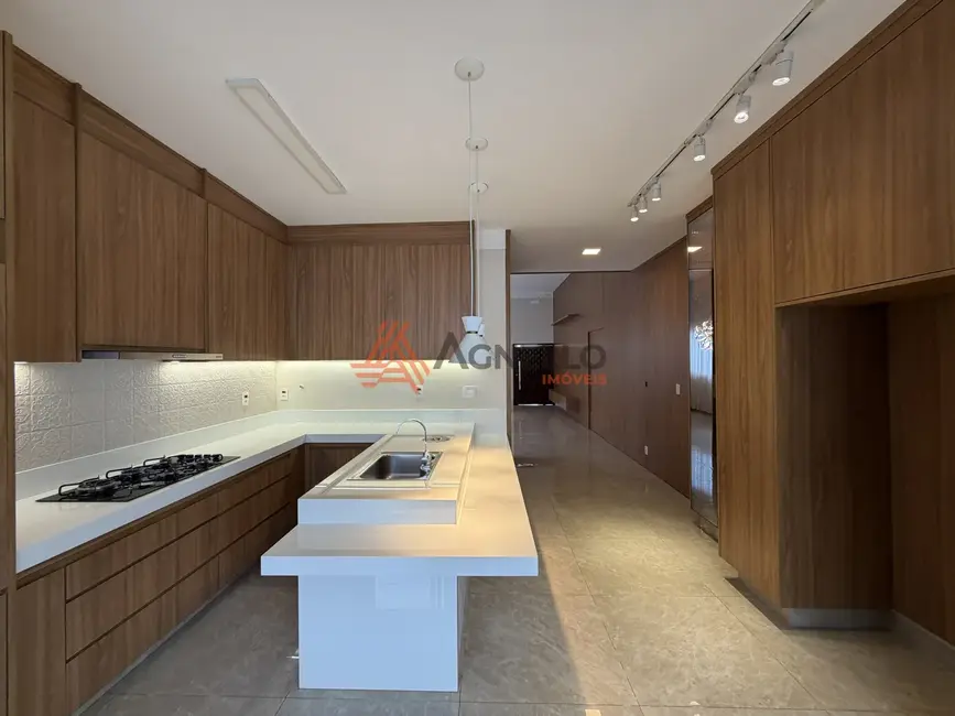 Foto 4 de Casa de Condomínio com 4 quartos à venda, 260m2 em Villa Piemonte I, Franca - SP