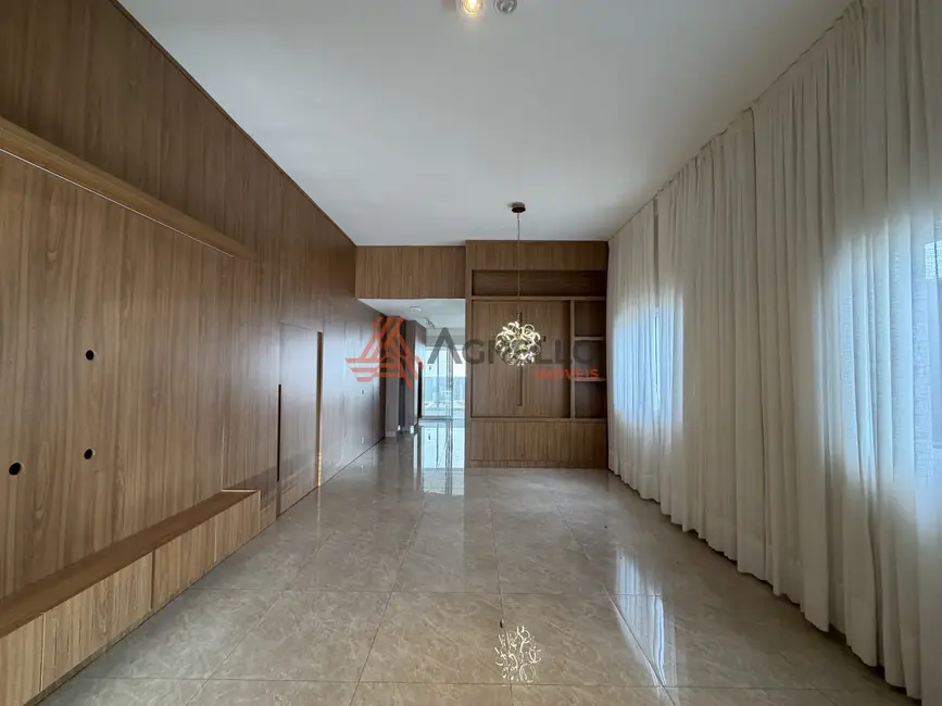 Foto 1 de Casa de Condomínio com 4 quartos à venda, 260m2 em Villa Piemonte I, Franca - SP