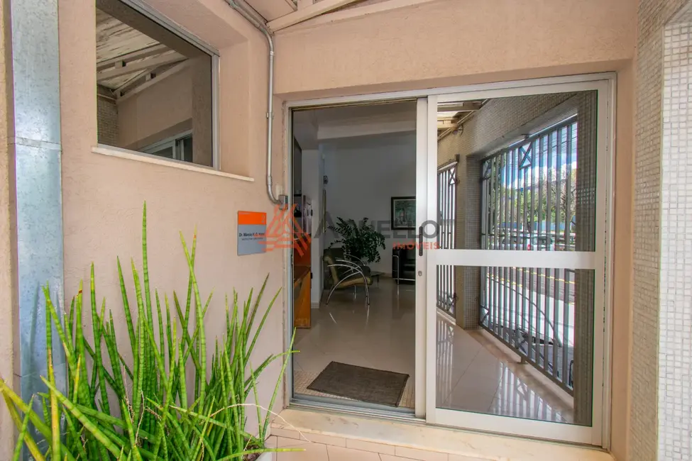 Foto 2 de Prédio Inteiro à venda, 472m2 em São José, Franca - SP