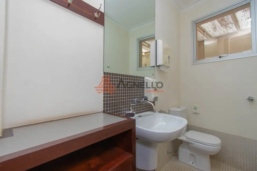 Foto 9 de Prédio Inteiro à venda, 472m2 em São José, Franca - SP