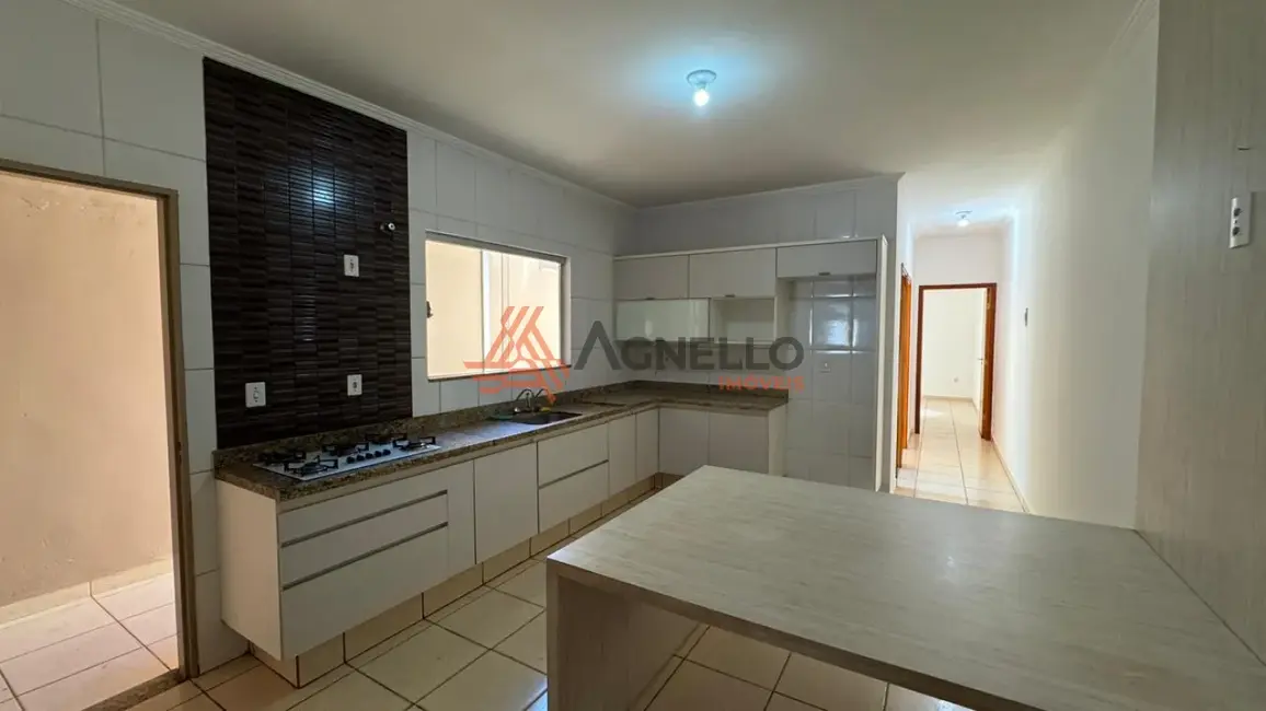 Foto 3 de Casa com 2 quartos à venda, 92m2 em Vila Totoli, Franca - SP