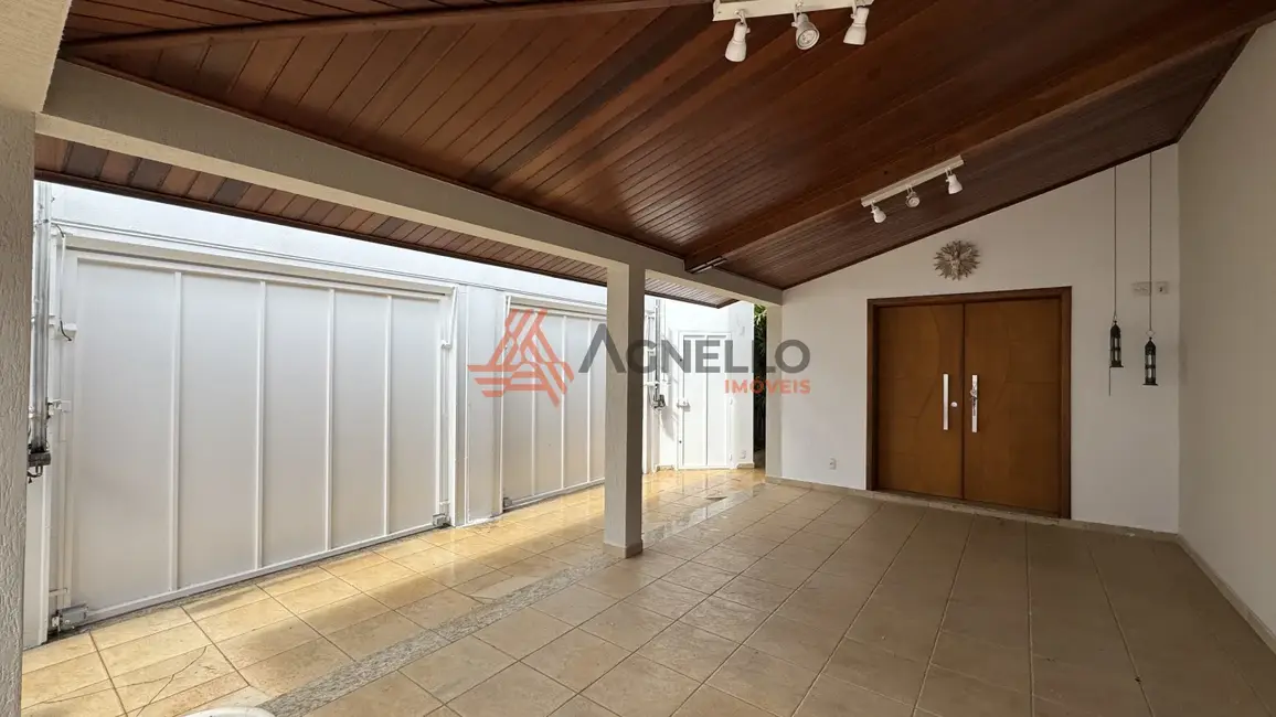 Foto 4 de Casa com 3 quartos à venda, 194m2 em Santo Agostinho, Franca - SP