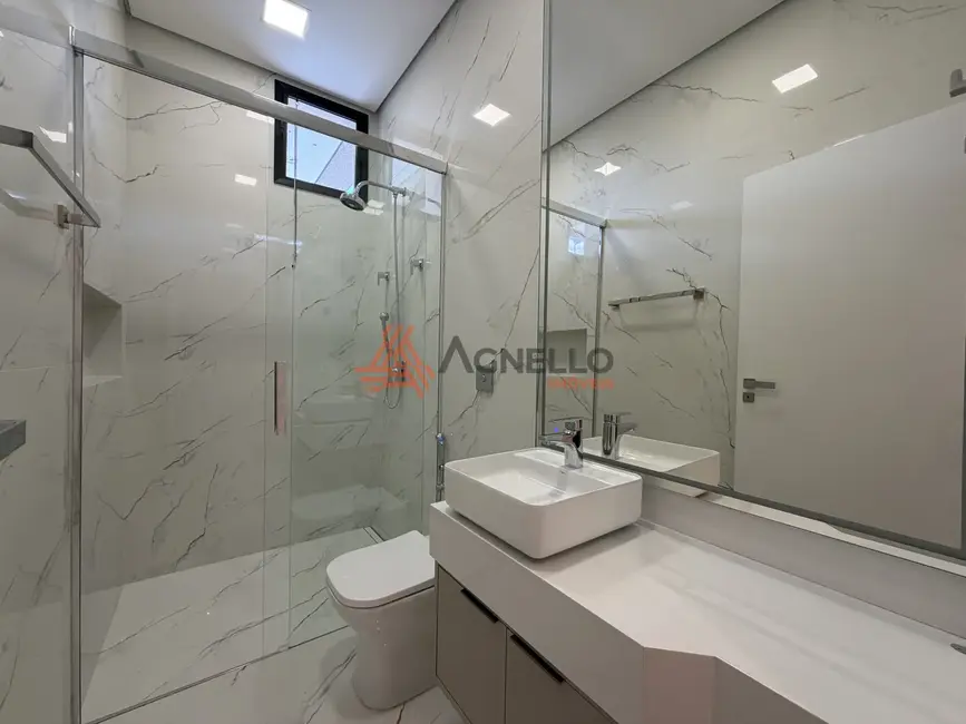 Foto 3 de Casa de Condomínio com 3 quartos à venda, 310m2 em Franca - SP