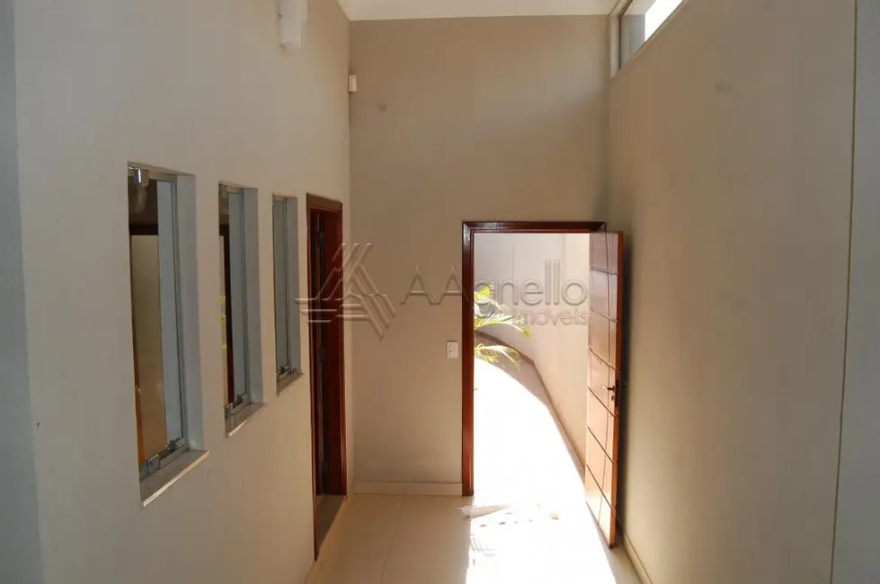 Foto 3 de Casa com 3 quartos para alugar, 210m2 em Parque do Castelo, Franca - SP