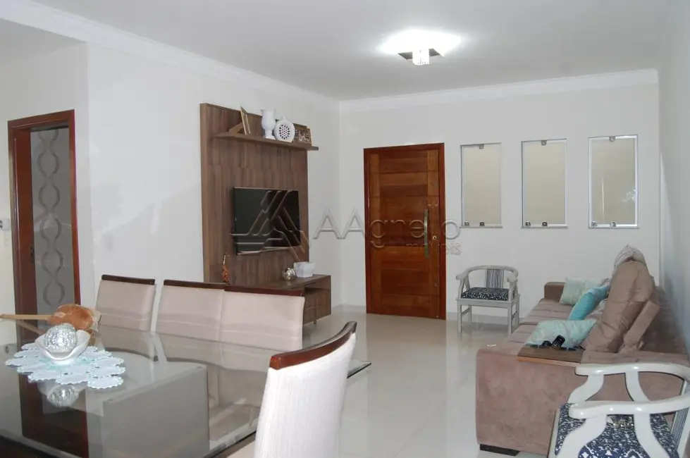 Foto 5 de Casa com 3 quartos para alugar, 210m2 em Parque do Castelo, Franca - SP