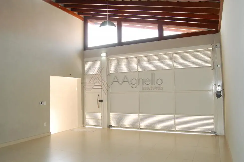 Foto 2 de Casa com 3 quartos para alugar, 210m2 em Parque do Castelo, Franca - SP